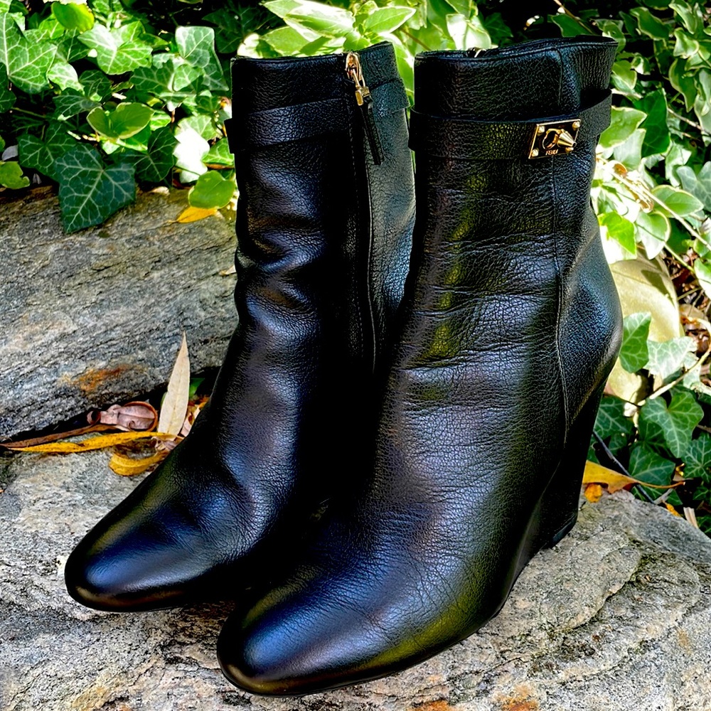 Womens Fendi Black Leather Wedge Ankle Boots/ Booties… Gem